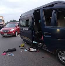 Gunmen attack commercial bus, abduct 10 travellers in Ondo