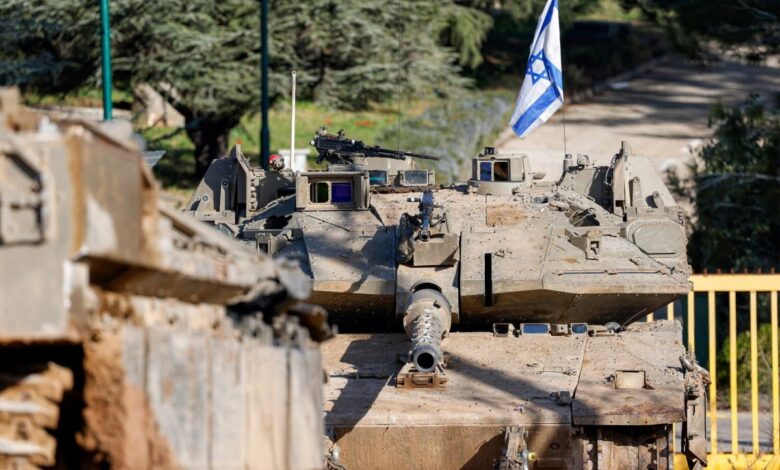 Israel pulls out of Lebanon villages, but holds five positions