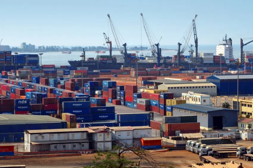 Top 10 countries in Africa with highest number of seaports and trade terminals