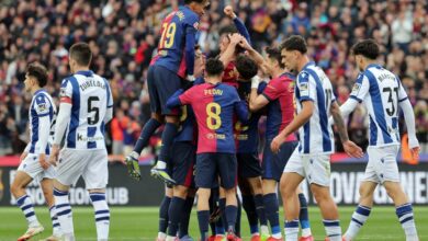 Barcelona thrash 10-man Real Sociedad to reclaim La Liga top spot