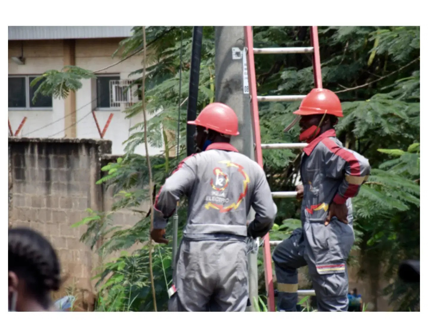 Electricity workers threaten to halt operation over Airforce attack on Ikeja Electric office