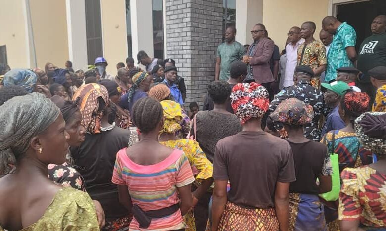 Enugu Council clarifies Eha-Amufu women protest