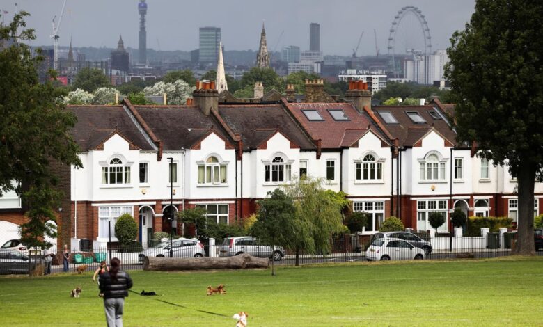 UK house prices jump £10,431 as buyers seek larger homes