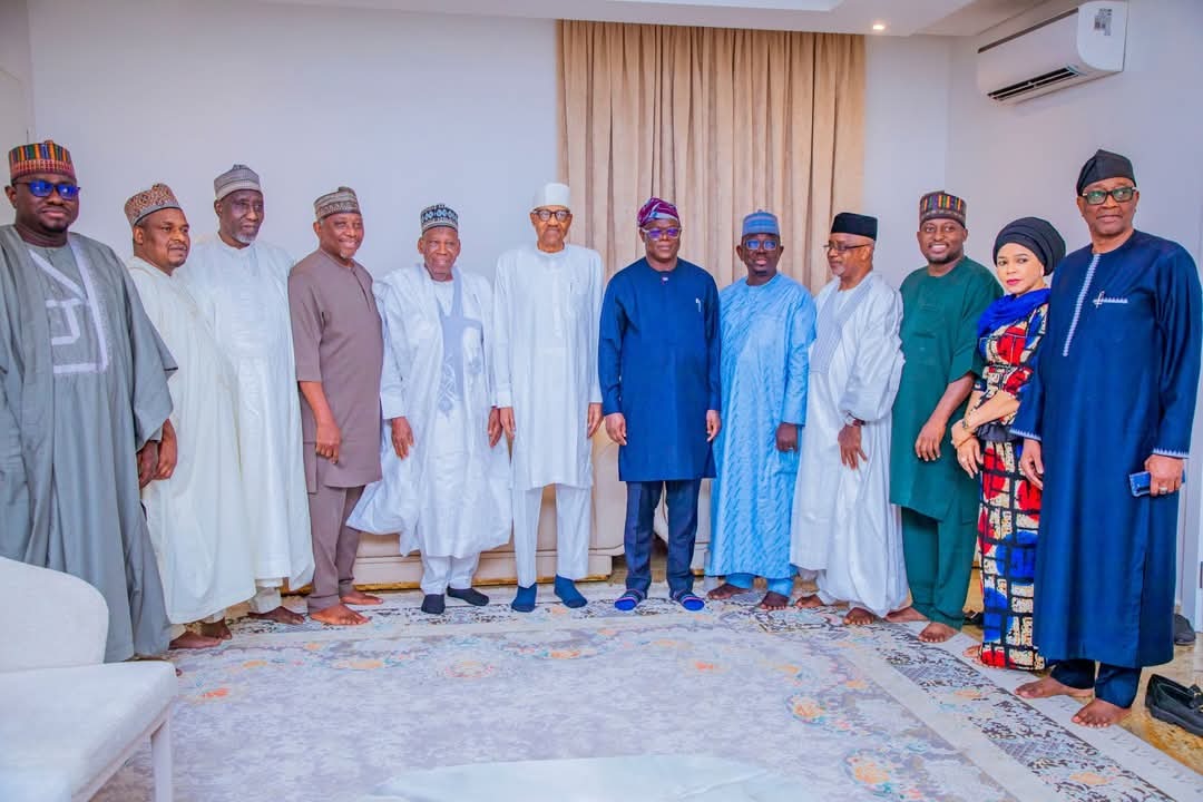 Ganduje leads APC NWC to Buhari hours after Atiku, El-Rufai’s visit