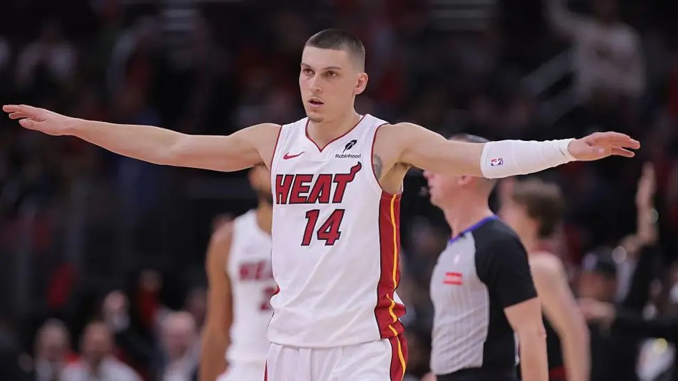 Heat knock out Bulls as Mavs set up Grizzlies tie