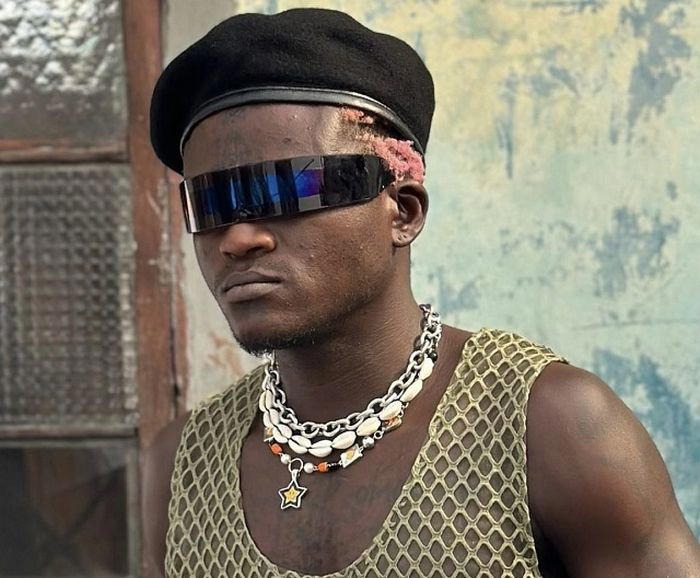 I buy cars with my money not award – Portable replies artistes days after snub at Headies award